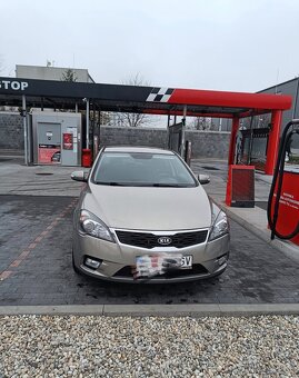 Kia Ceed 1.4 benzín - 3