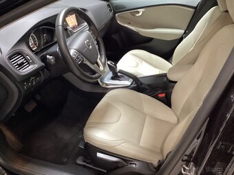 VOLVO V40 2.0 D3 Inscription - 3