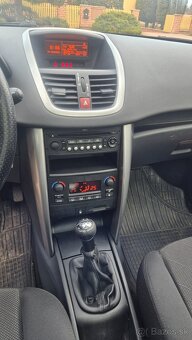 Predám Peugeot 207 r.v 2009 1.6 hdi - 3