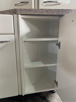 Moderná kuchynská linka so spotrebičmi - 3