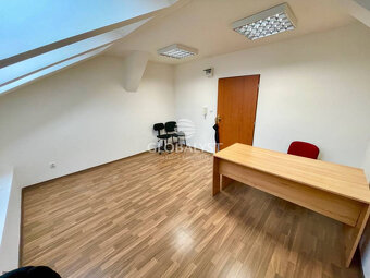 Rekonštruovaná kancelária - 17,5 m2 - v centre mesta - 3