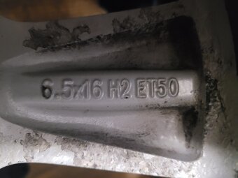 Predám originál zimnú sadu Škoda Superb 205/55 R16 - 3
