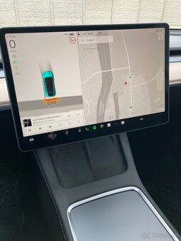 Tesla Model Y Standard Range - 3