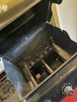 Weber Spirit E-320 – plynový gril s bočným horákom - 3