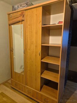 Veľká skriňa so zrkadlom - 3
