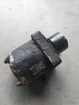 Hydraulické vyklápanie multicar - 3