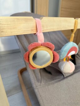 Kresielko pre bábätko s hrazdičkou - 3