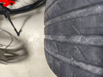 275/40 r21 Kumho ecsta letne - 3