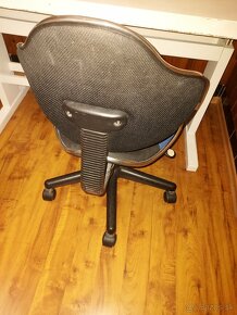 Kancelárska stolička na kolieskach - 3