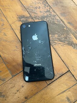 iPhone 8 64 GB Space Gray - 3