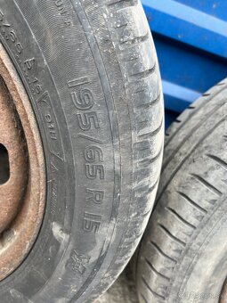 Predám plechové disky 5x100 r15 s letnými pneu - 3