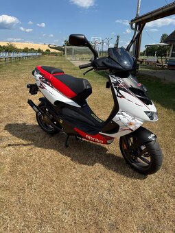 Aprilia SR STREET 50 - 3