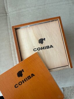 COHIBA ROBUSTOS - 3