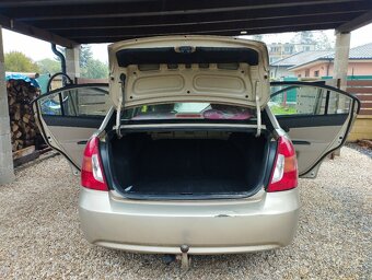 Hyundai accent - 3