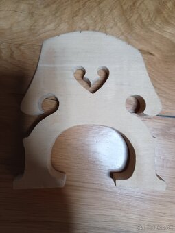 Kobylka na kontrabas - 3