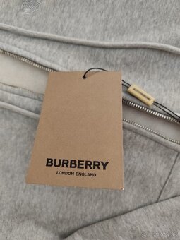 Burberry - 3