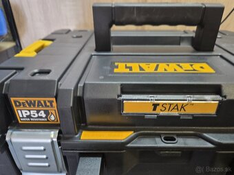Dewalt kufrík tstak - 3