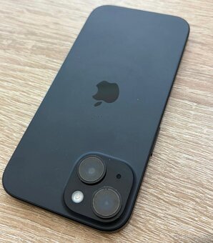 iPhone 15 - 3