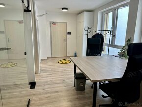 Prenájom 37 m2 kancelárie v Trnave na pešej zóne (Michalská - 3