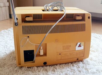 Retro - 3