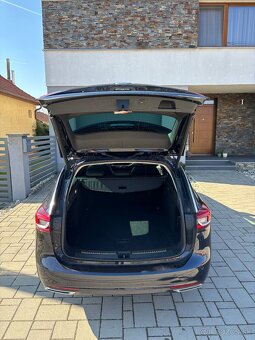 Insignia B 1.6 BENZIN 200k automat - 3