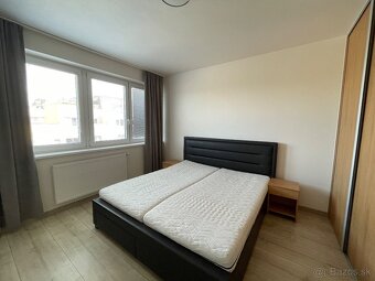 Exkluzívny trojizbový byt s balkónom na prenájom, Vráble - 3