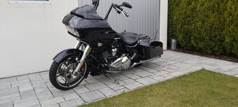 Harley Davidson Road Glide M8 - 3
