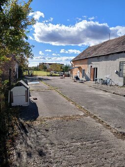 Predaj  domu s veľkým pozemkom - 3