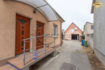 NA PREDAJ dva rodinné domy s tromi byt. jednotkami v Stupave - 3