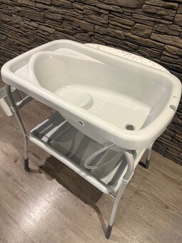 CHICCO Stolík prebaľovací s vaničkou - 3