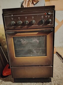 Predám plno funkčný sporák Mora - 3