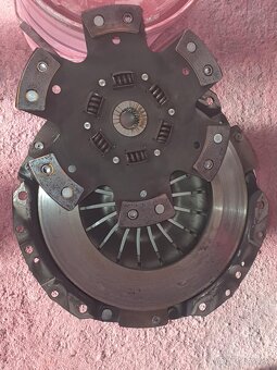 Predám keramickú spojka Ford Mustang mk5 3.7 - 3