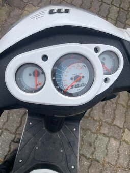 Skúter LONGJIA TREVIS 125 - 3