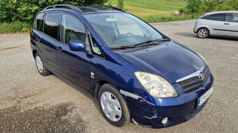 Predám Toyota Corrola Verso 2002 4-D4 2L nafta - 3