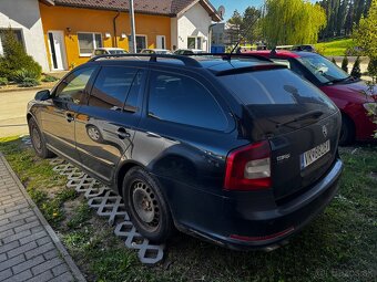 ŠKODA OCTAVIA COMBI RS 2.0TDI CR DSG 125KW 170PS XENON - 3