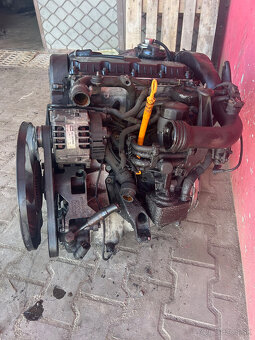 Motor 1,9TDI 96 KW VW Passat typ AVF kompletní - 3