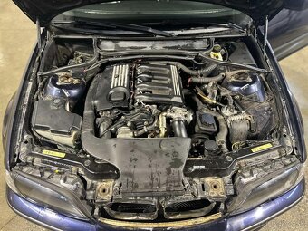BMW E46, 330 XD - 3