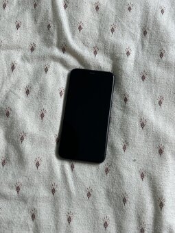 iPhone 11 – 128 GB, čierny - 3