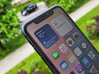 Apple iPhone 11 64GB Black, ako nový, komplet, záruka 12 mes - 3