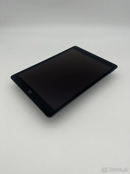 iPad 10.2" 9th Generation 64GB Wi-Fi Space Gray - 3
