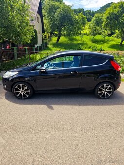 Ford Fiesta 1,2 benzín manuál r.v.2009 - 3