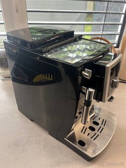 Predám kávovar DeLonghi Intensa ECAM 23210 - 3