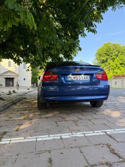 BMW rad3 model e90 - 3