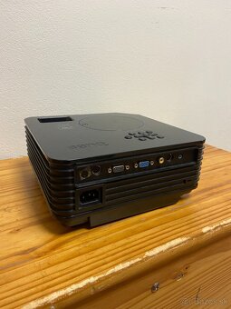 Predám projektor Benq MP612C - 3