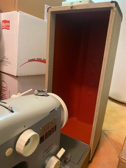 Prenosný šijací stroj Veritas - 3