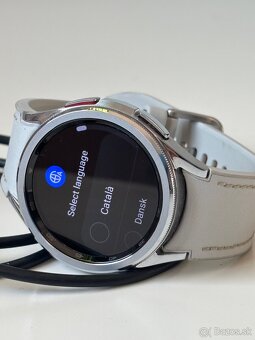 Samsung Galaxy Watch 6 Classic 43mm, Silver & Grey - 3