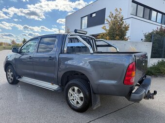TOYOTA HILUX 2.5D 4X4 + UZÁVIERKA ZAD. DIFERENCIÁLU - 3