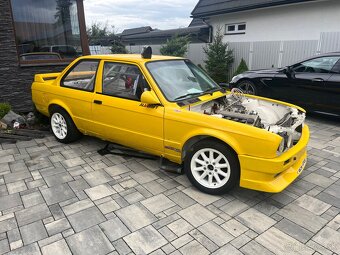 BMW e30 - 3
