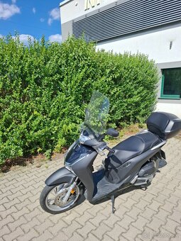 Predam skuter Honda SH125i - 3