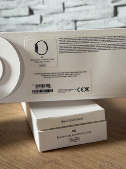 Apple Watch SE 44mm - 3